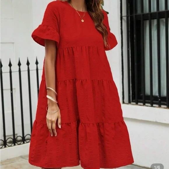 Elegant Red Tiered Dress - Picture 3 of 4